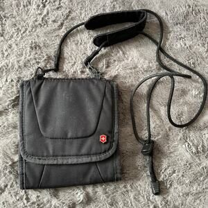 Victorinox Travel Wallet First Class 2 Way Carry Deluxe Pouch 5" Black